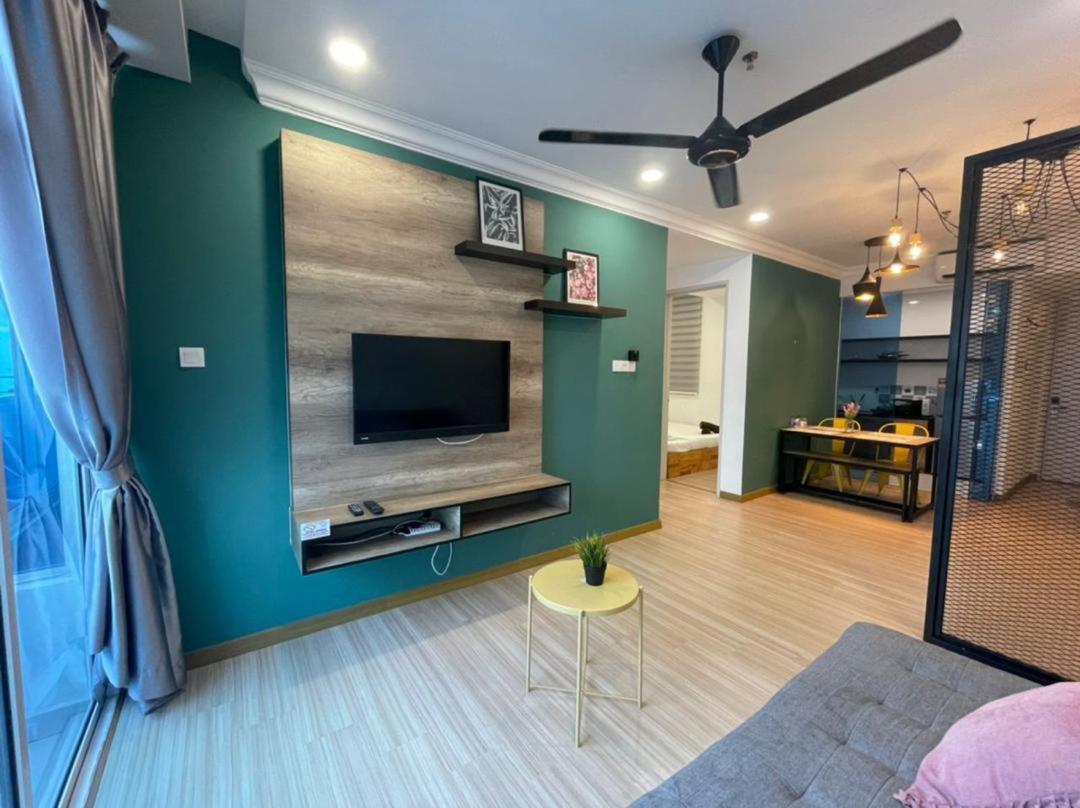 The Wave 2br Seaview - High Floor L Unifi Pangsapuri